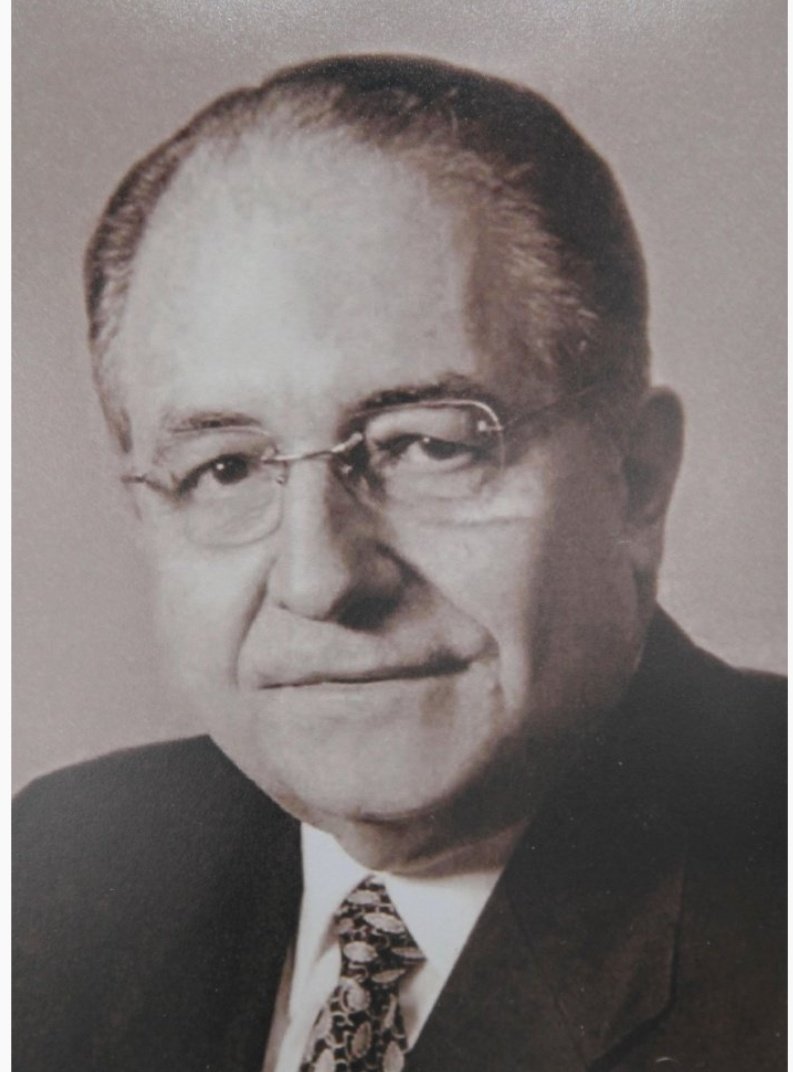 DR. RAÚL SAPENA BRUGADA (1937-2020)